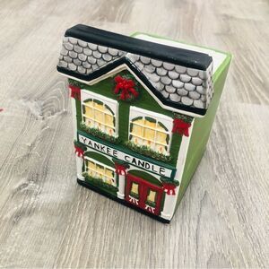 Yankee Candle Christmas Holiday Store Front Ceramic Jar Tissue Candle Holder